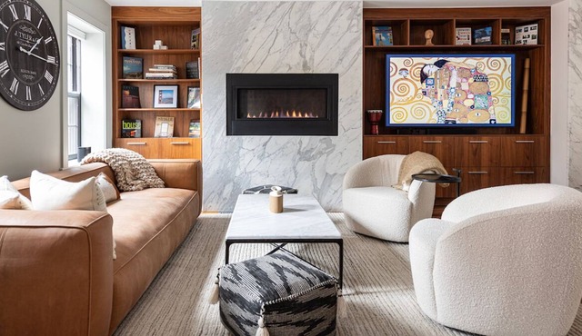 Luxurious and Spacious Townhome Walking distance to Back Bay, The Common, & more