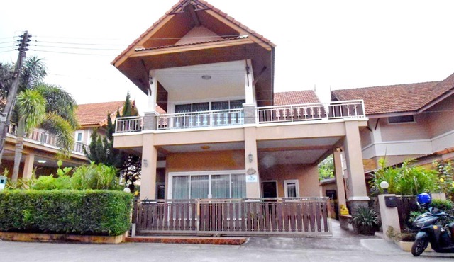 Luxurious and spacious Villa with private Pool
