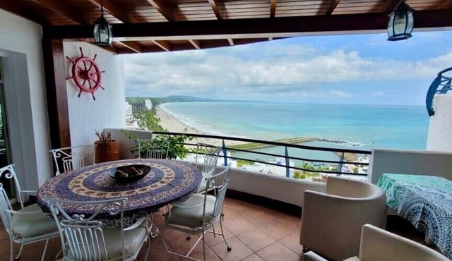 Luxurious Apartment on the Beach + Incredible View