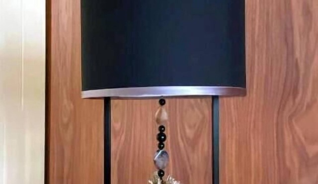 Luxurious Apartment, Very Quiet, Close to All Amenities