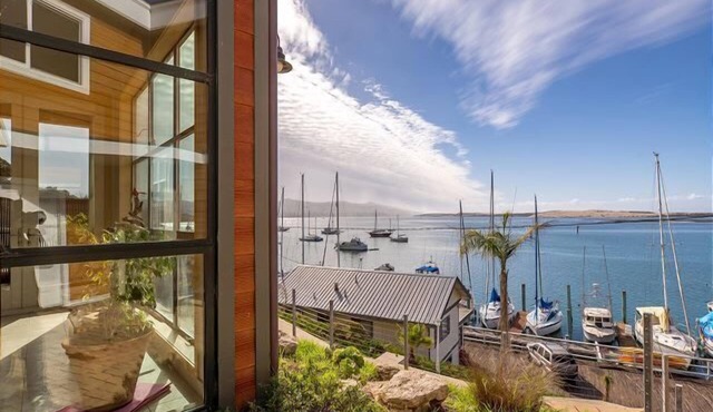 Luxurious Bayfront Home
