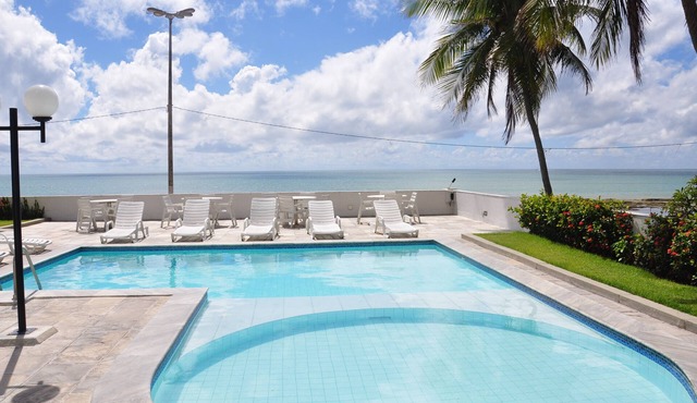 Luxurious beachfront apartment for 8-10 people with panoramic sea views
