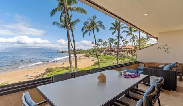 Luxurious Beachfront Condo with Modern Amenities - Makena Surf Resort #E-203