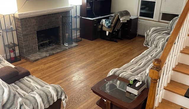 Luxurious Brookfield Zoo 3-4 bedroom cape cod in the heart of Brookfield, IL