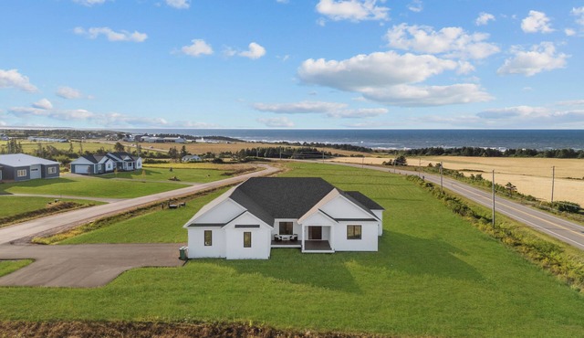 Luxurious Coastal Country Farmhouse located in North Rustico
