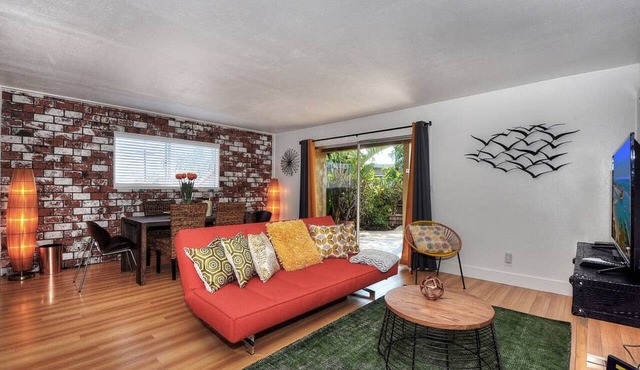 Luxurious coastal condo with amazing backyard