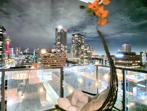 Luxurious Downtown condo with spectacular views