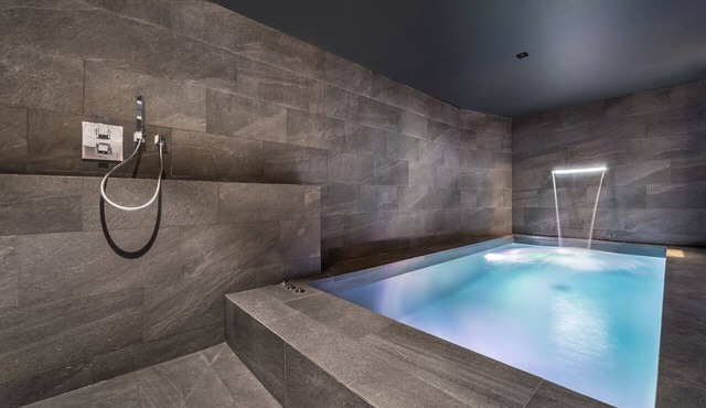 Luxurious duplex with private pool and concierge services