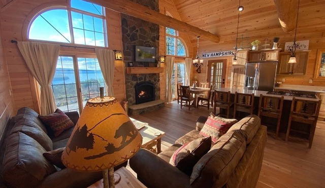Luxurious Eagle Ridge Log Home Newfound Lake