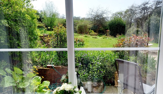 Luxurious Entire Studio in Axminster Suitable for