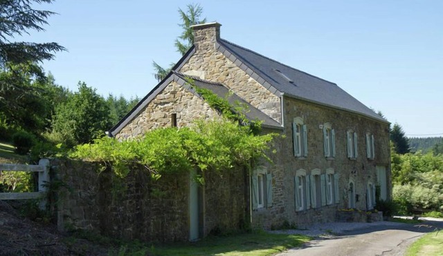 Luxurious Farmhouse near Forest in Anhée