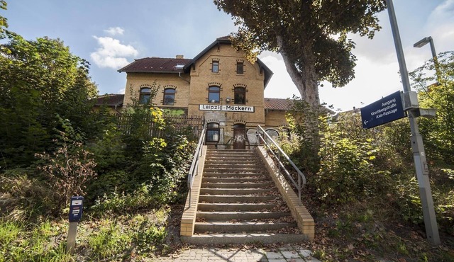 Luxurious flat in a listed railway station
