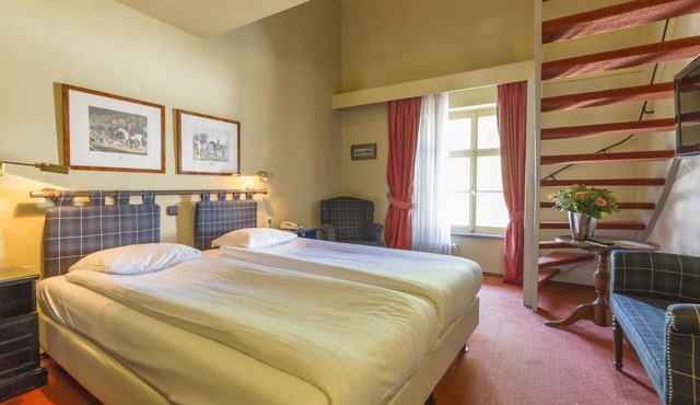 Luxurious Historic Farmhouse Getaway | Free Parking Near Kasteel Hoensbroek