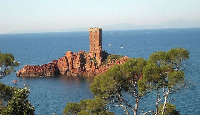 Luxurious Holiday Home in Saint-Raphaël