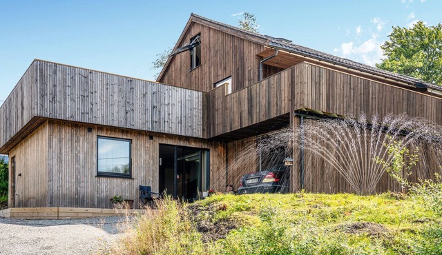 Luxurious home in Ytre Arna with WiFi