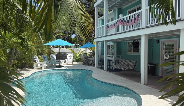 Luxurious Home with POOL