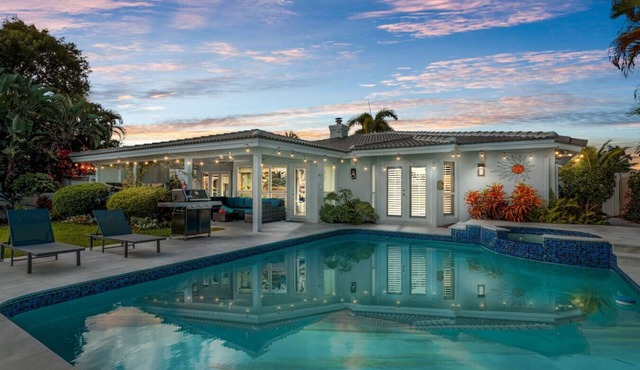 luxurious, largepool, wateraccess, outdoor living