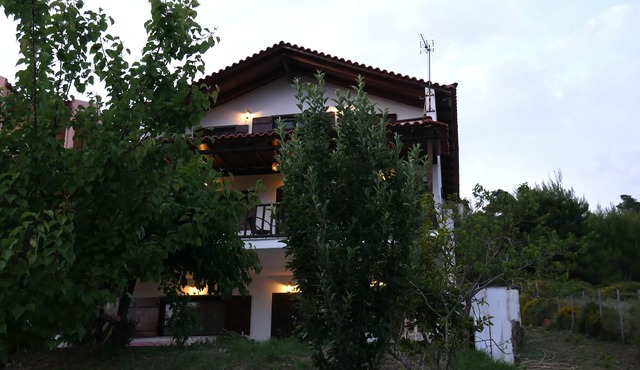 Luxurious Main Vila Lichada