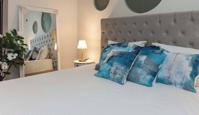 Luxurious Modern Apt in Dafni by MPS