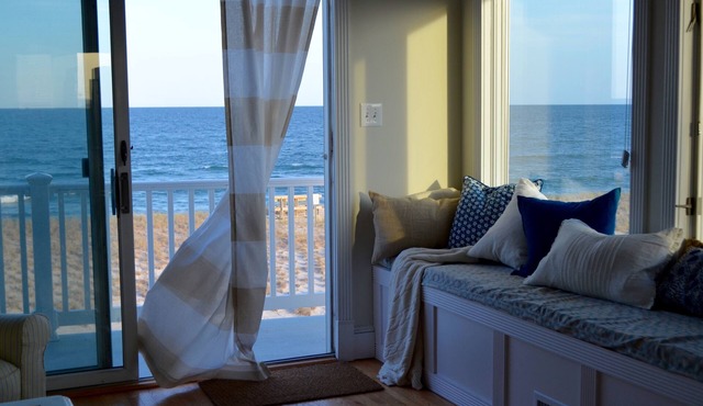 Luxurious oceanfront home with its toes in the sand