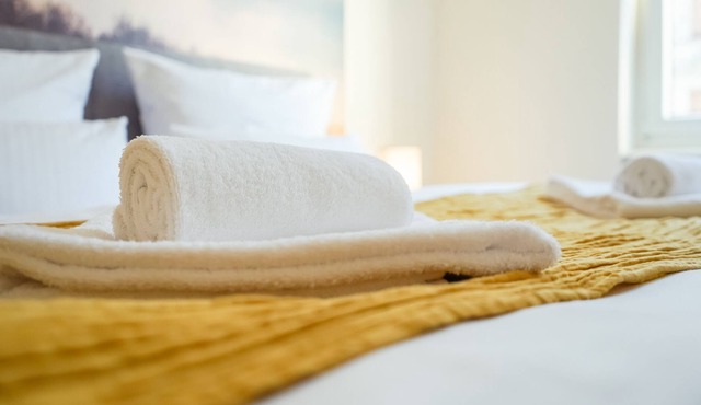 Luxurious old building for 8 guests with comfortable box spring beds