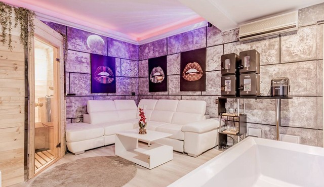 Luxurious one bedroom apartment - The spa Suite