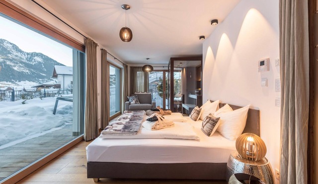 Luxurious Paruda Mountainchalet with Mountain View, Wi-Fi