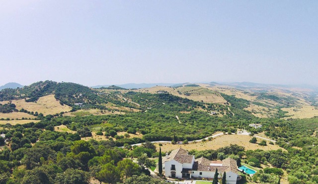 Luxurious Private Villa with swimming pool and large garden in a secured estate