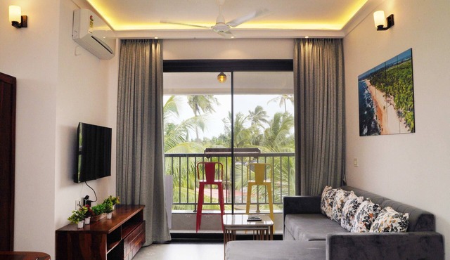 Luxurious & Spacious 1 BHK Near Candolim Beach
