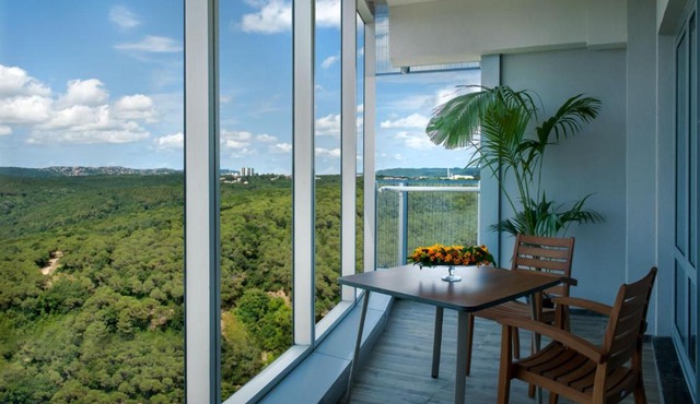 Luxurious Studio with Shared Pool and Refreshing View in Maslak