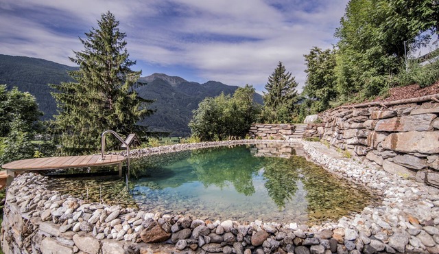 Luxurious, stylish chalets at 1000 m above sea level, swimming pond, horse riding on the farm