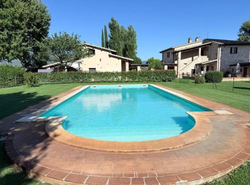 Luxurious Umbrian Villa with Private Pool and Stunning Views