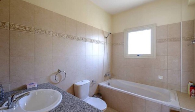Luxurious Villa 15min From the Beach