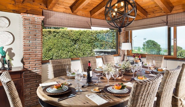Luxurious villa on the Etna slopes, with private pool and fitness area