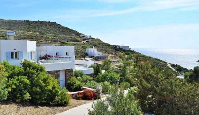 Luxurious Villa on the famous glp cat sanctuary