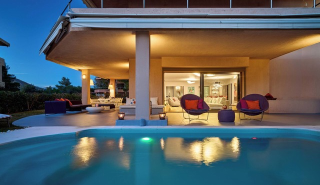 Luxurious Villa Philoxenia