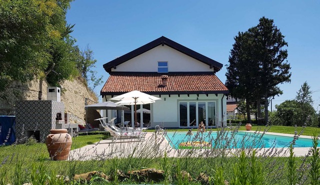 Luxurious villa with swimming pool - Casale Valle Brinetta