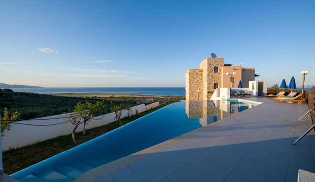 Luxurious villa with private pool, quite and relaxing place full of olive trees.