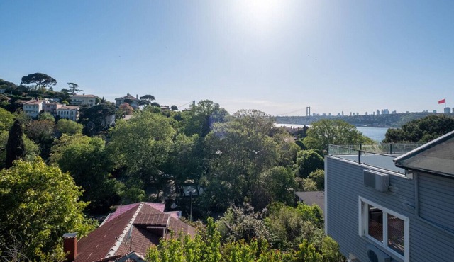 Luxurious Villa with Bosphorus View in Cengelkoy