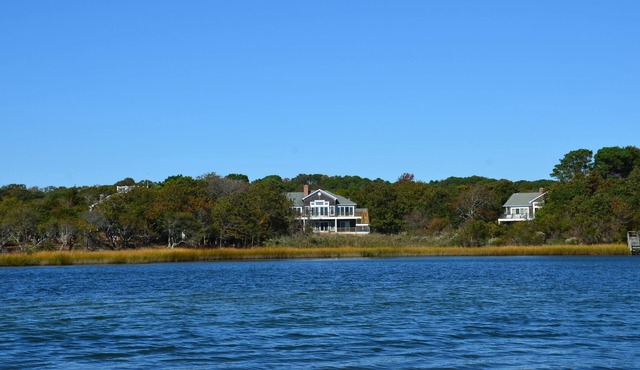 Luxurious Waterfront Retreat in Southampton: Breathtaking Views, Pool, and More!