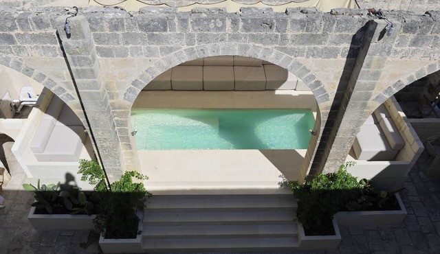Luxury 18th century mansion with private pool