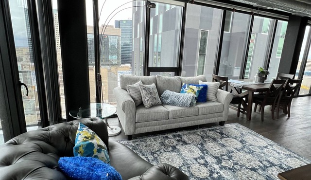 Luxury 2 bed 2 bath across jets arena 16th floor with amazing view