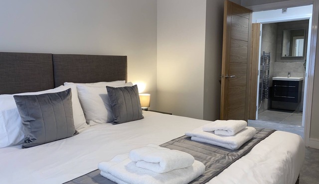 Luxury 2 Bed Bathroom Apartment in Moseley Birmingham