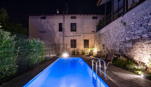 Luxury 2 in Como With 2 Bedrooms and 2 Bathrooms