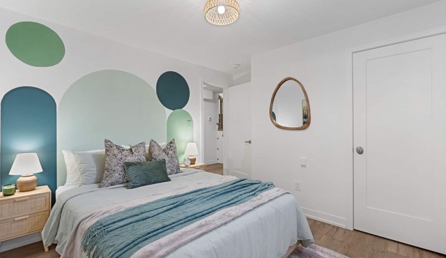 Luxury 2BR/2BTH Suite | 5 Mins to The Falls | Stylish & Spacious | Sleeps 5