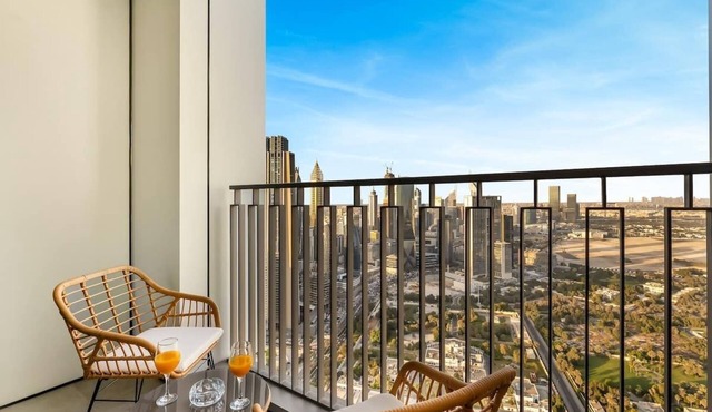 Luxury 2BR Between DIFC & Downtown | Skyline View
