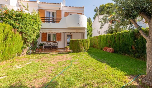 Luxury 3-bedroom townhouse for 6 people in Las Rotas, Denia