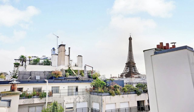 Luxury 3BDR Tower Eiffel View