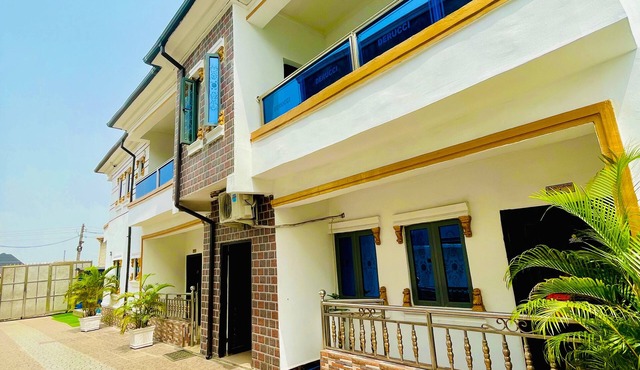 Luxury 4BR Duplex w/pool &24/7 uninterrupted power-Ideal for families &Groups.