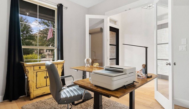 Luxury 4BR Escape | Private Cinema & Views